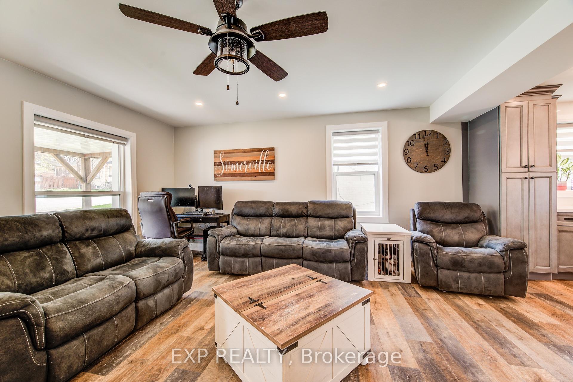 Photo 18 of 30 Wellington Street S, Mapleton, Rural Mapleton — HOMEH