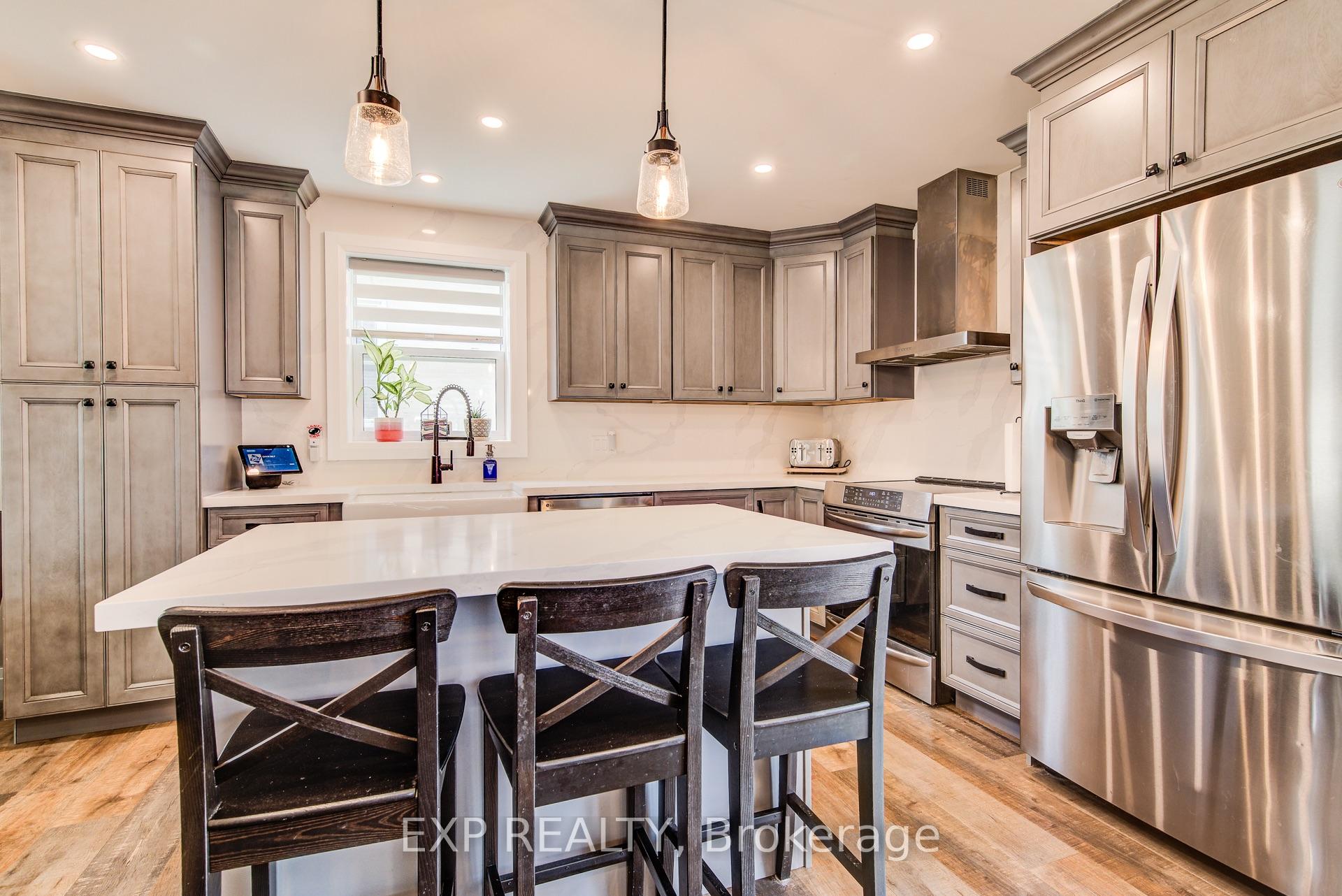 Photo 17 of 30 Wellington Street S, Mapleton, Rural Mapleton — HOMEH