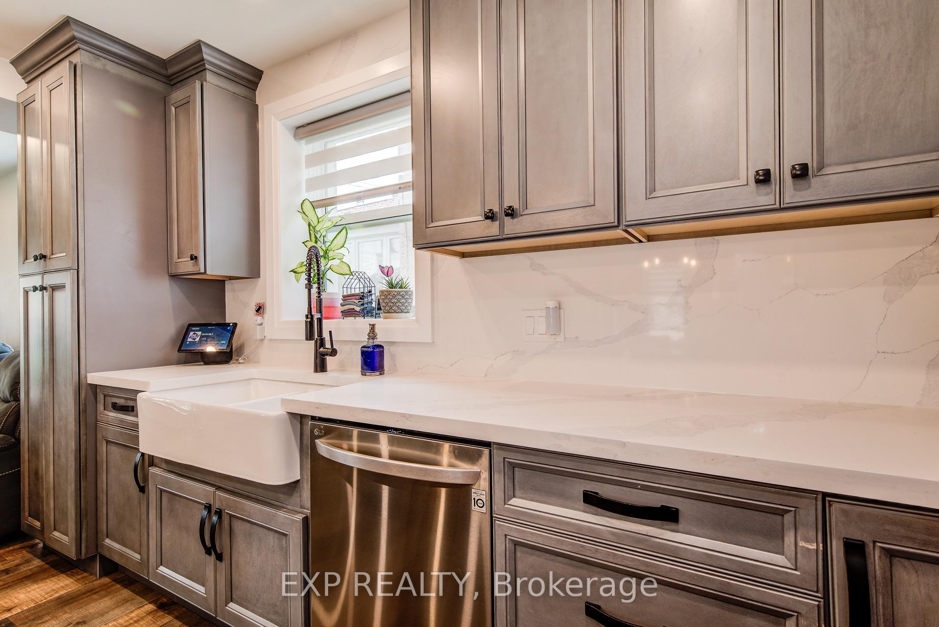 Photo 19 of 30 Wellington Street S, Mapleton, Rural Mapleton — HOMEH