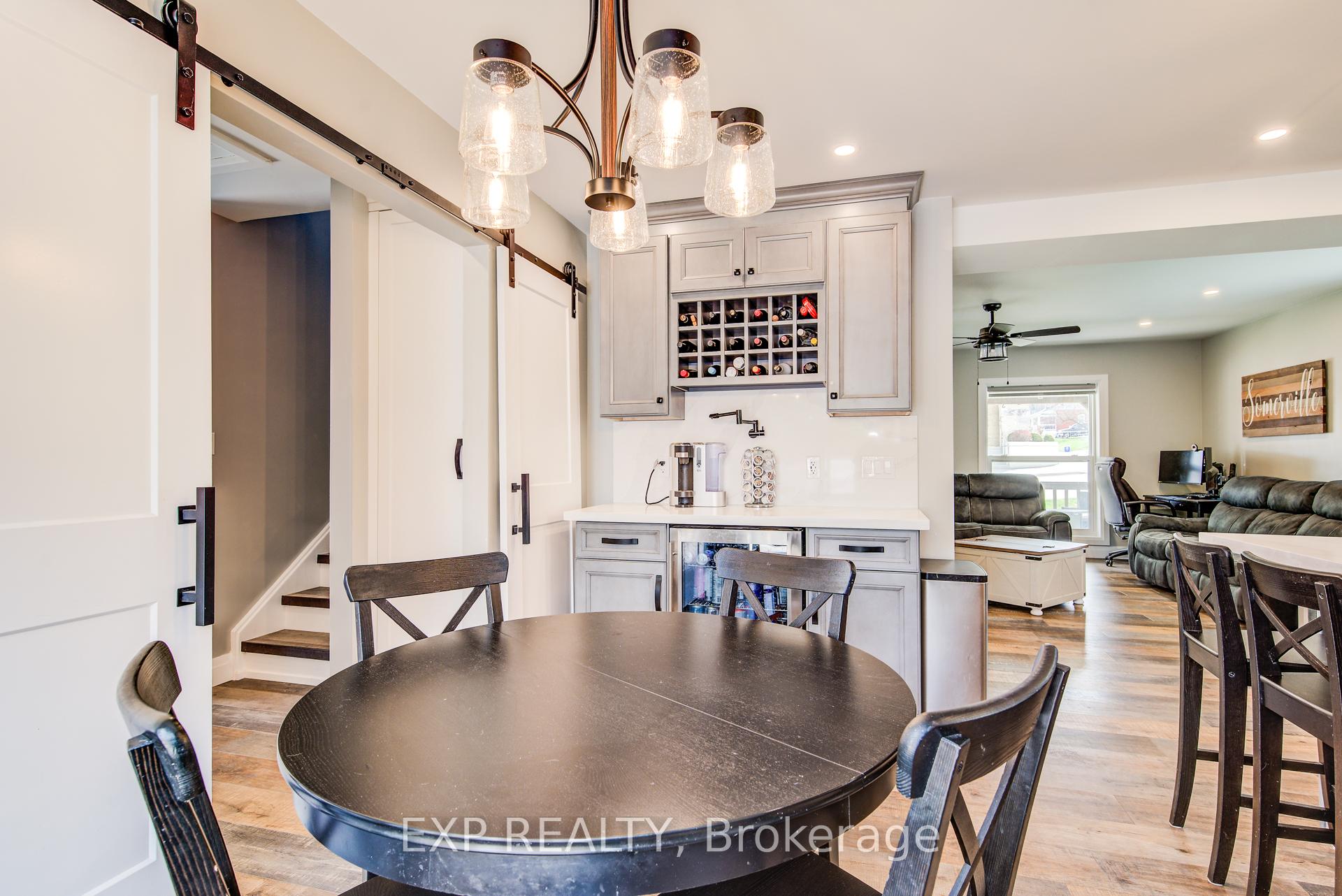 Photo 22 of 30 Wellington Street S, Mapleton, Rural Mapleton — HOMEH