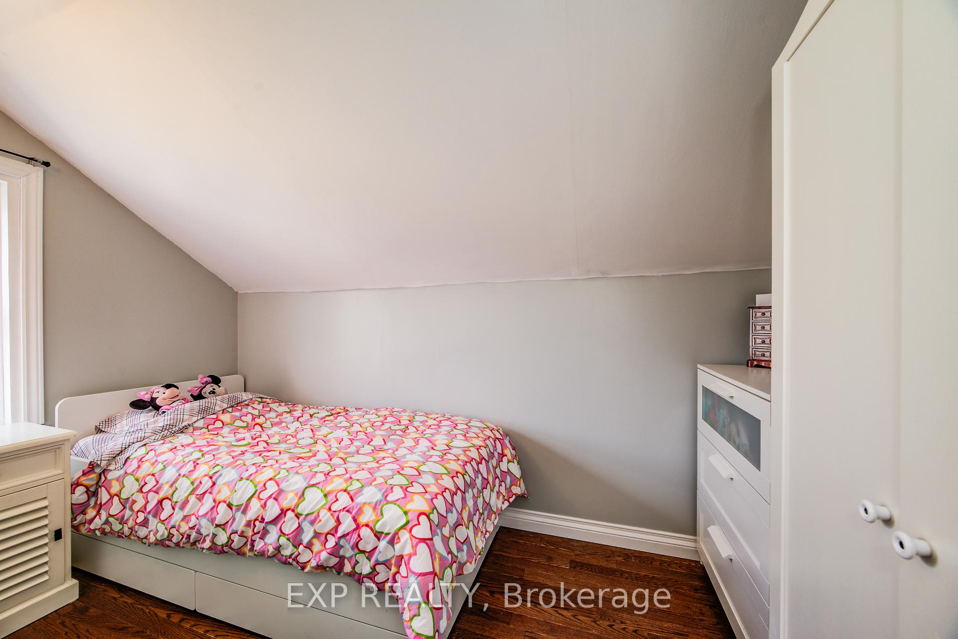 Photo 31 of 30 Wellington Street S, Mapleton, Rural Mapleton — HOMEH
