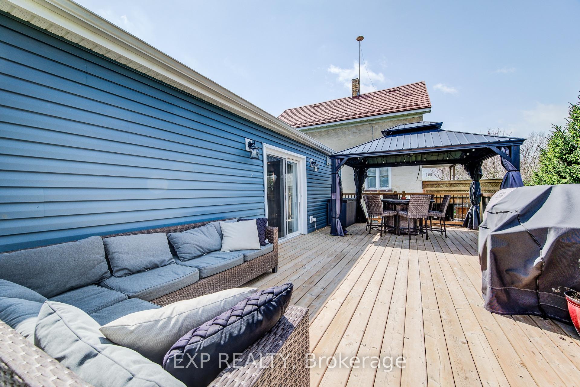 Photo 39 of 30 Wellington Street S, Mapleton, Rural Mapleton — HOMEH