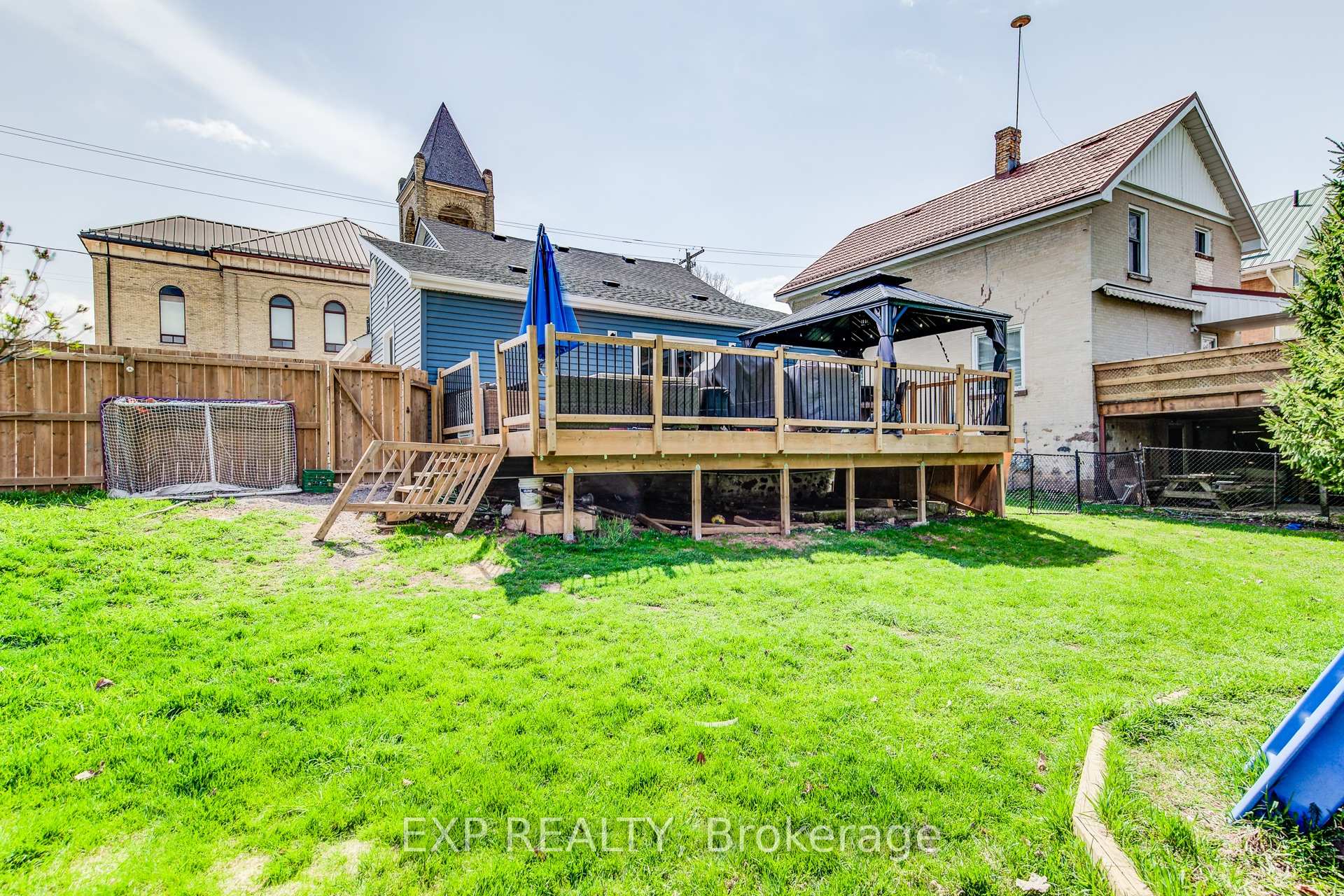 Photo 47 of 30 Wellington Street S, Mapleton, Rural Mapleton — HOMEH