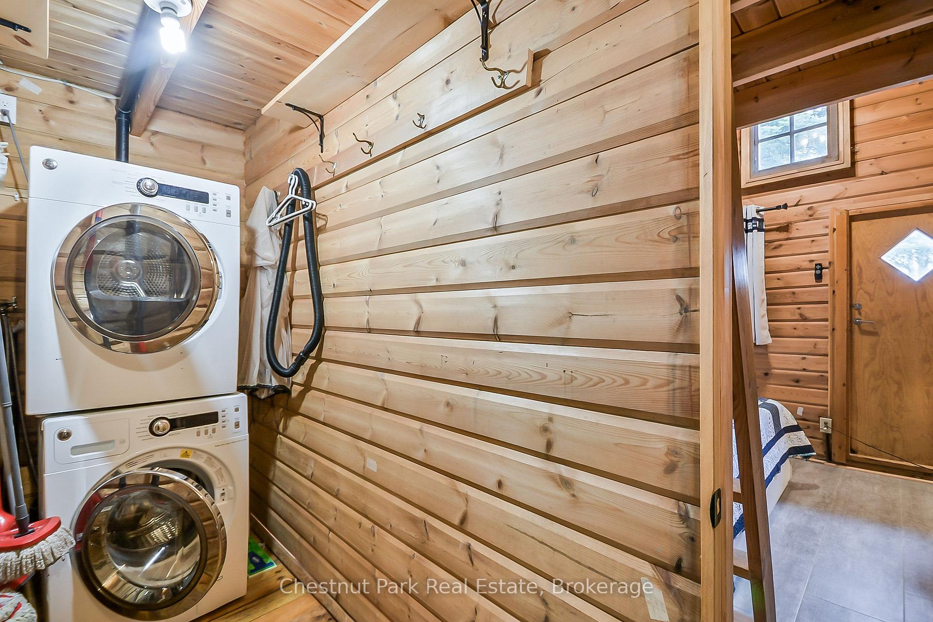 Photo 5 of 1002 Leech Lake Point Road, Bracebridge, Oakley — HOMEH