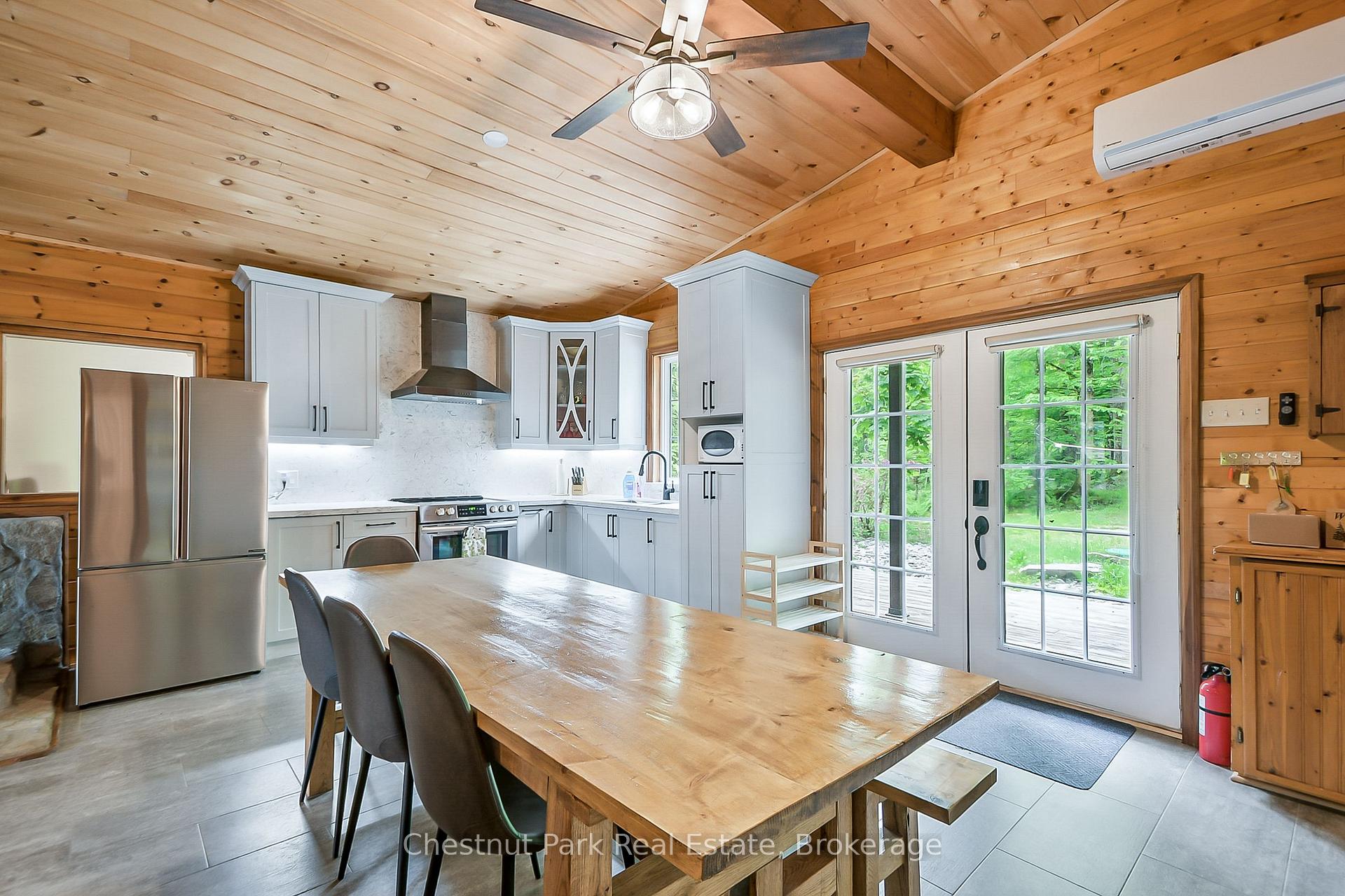Photo 34 of 1002 Leech Lake Point Road, Bracebridge, Oakley — HOMEH