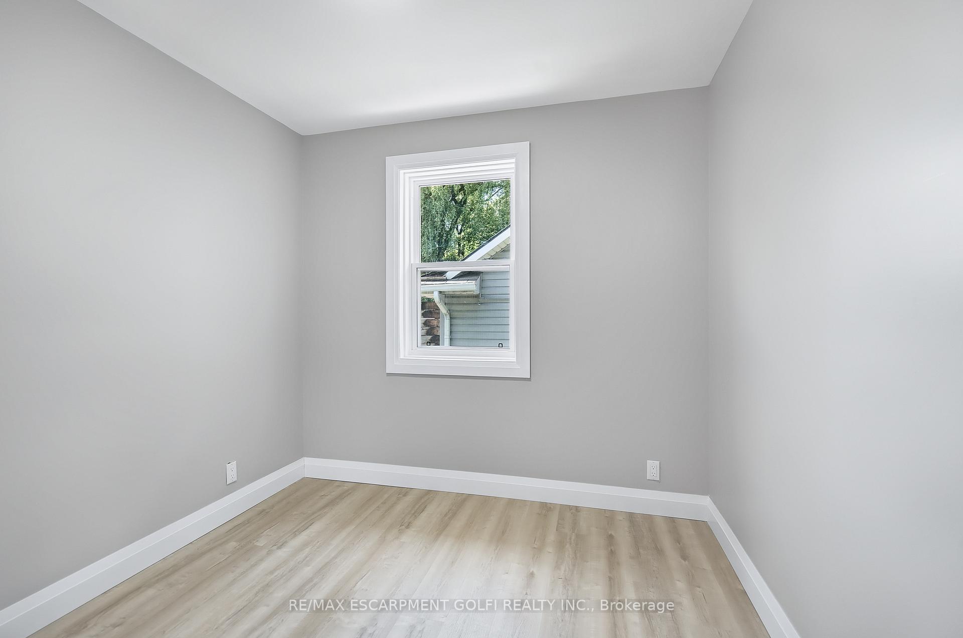 Photo 27 of 10 Comet Avenue, Hamilton, Hamilton Beach — HOMEH
