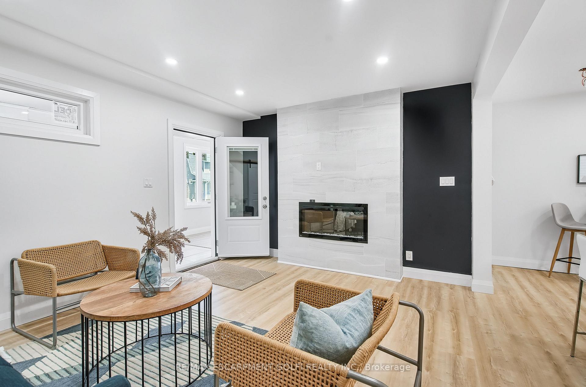 Photo 32 of 10 Comet Avenue, Hamilton, Hamilton Beach — HOMEH