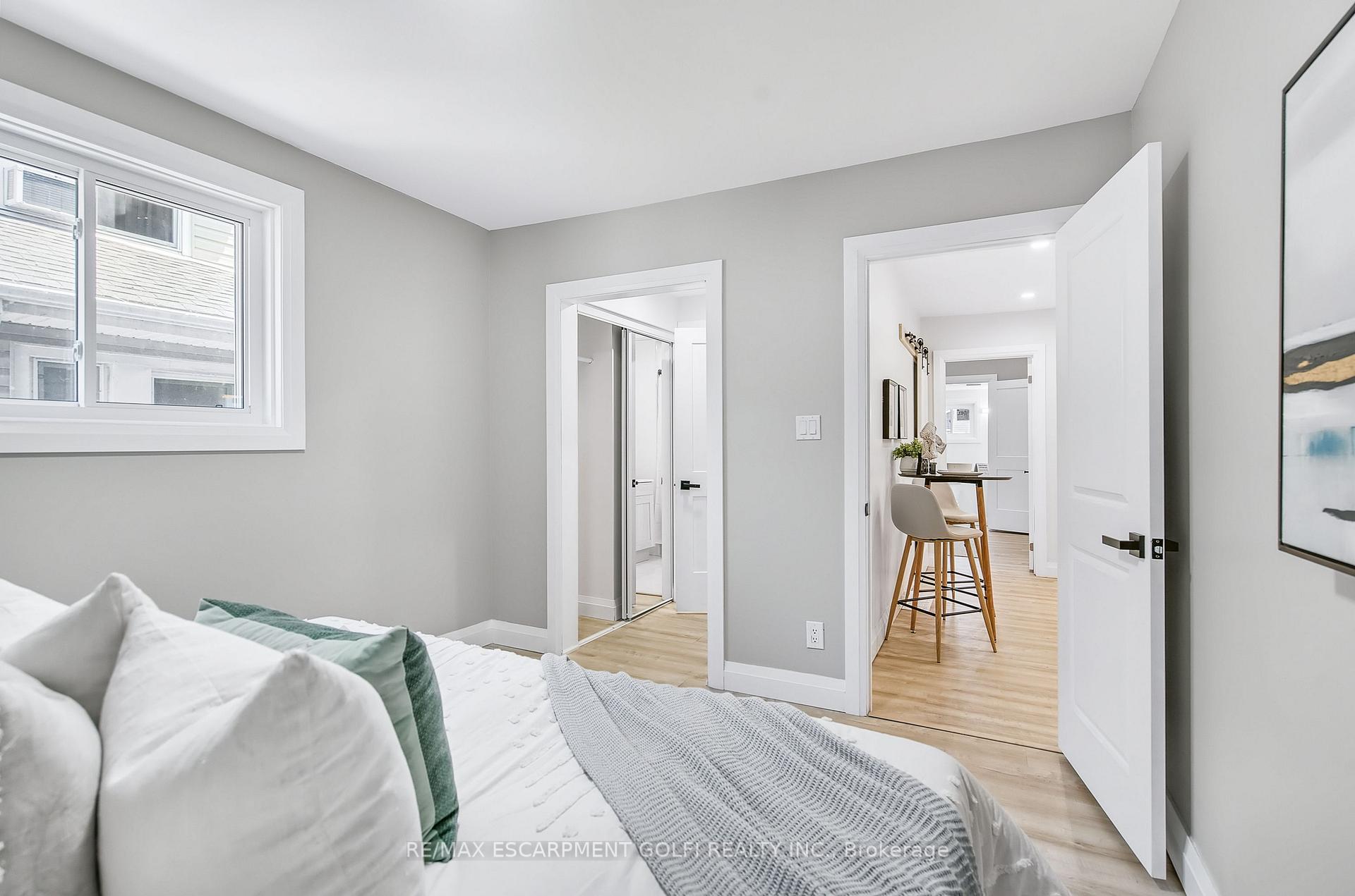 Photo 31 of 10 Comet Avenue, Hamilton, Hamilton Beach — HOMEH