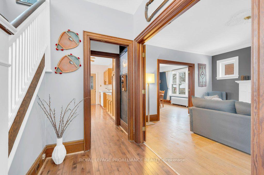 Photo 6 of 107 Catharine Street, Belleville, Belleville Ward — HOMEH