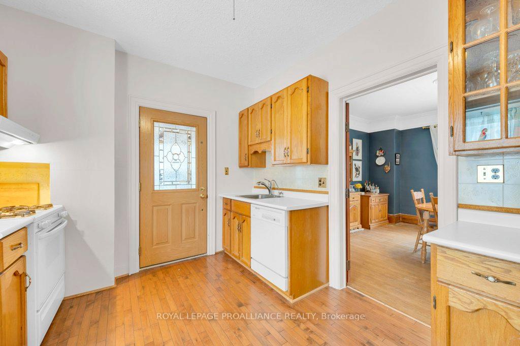 Photo 14 of 107 Catharine Street, Belleville, Belleville Ward — HOMEH