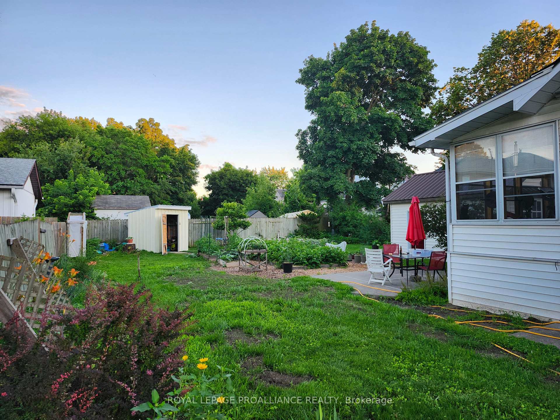 Photo 36 of 107 Catharine Street, Belleville, Belleville Ward — HOMEH