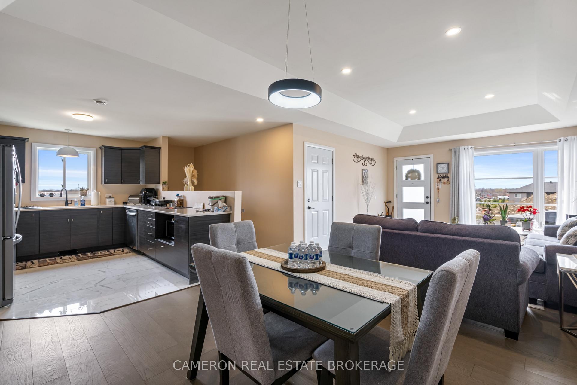 Photo 4 of 87 Portland Drive, Cornwall — HOMEH