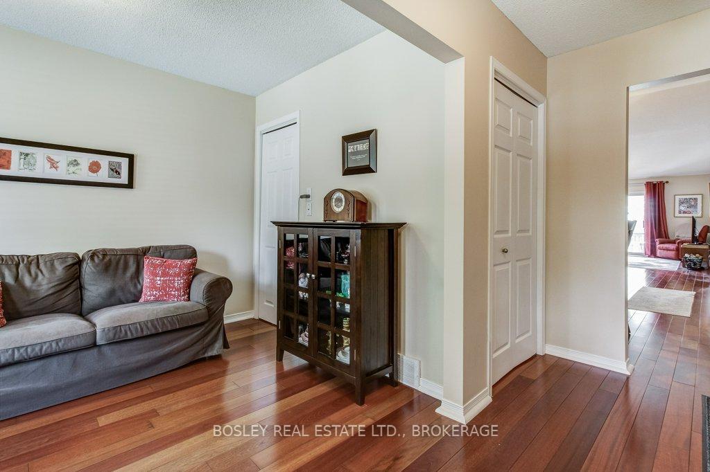 Photo 2 of Unit 11, 303 Central Avenue, Grimsby, Grimsby East — HOMEH