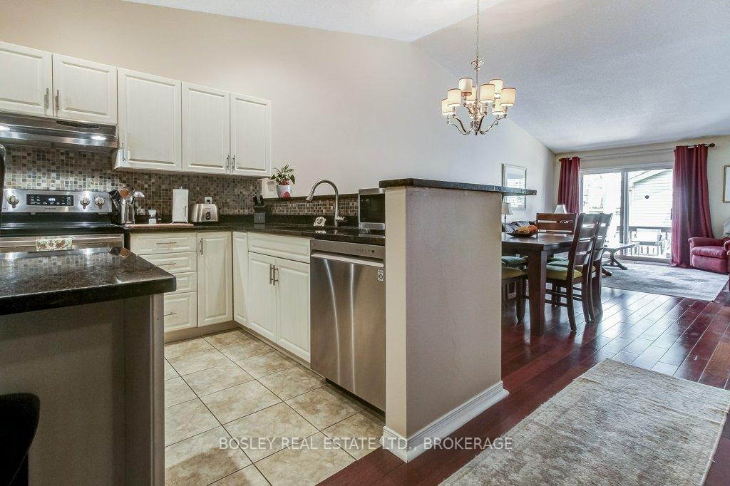 Photo 5 of Unit 11, 303 Central Avenue, Grimsby, Grimsby East — HOMEH
