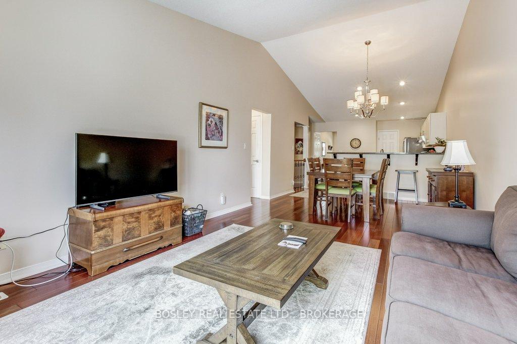 Photo 9 of Unit 11, 303 Central Avenue, Grimsby, Grimsby East — HOMEH