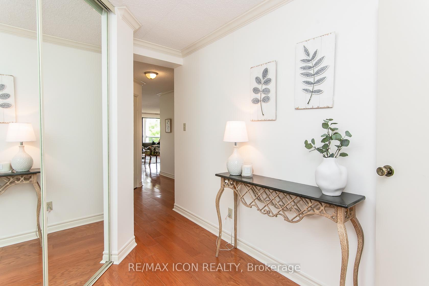 Photo 3 of Unit 508, 22 Marilyn Drive, Guelph, Riverside Park — HOMEH