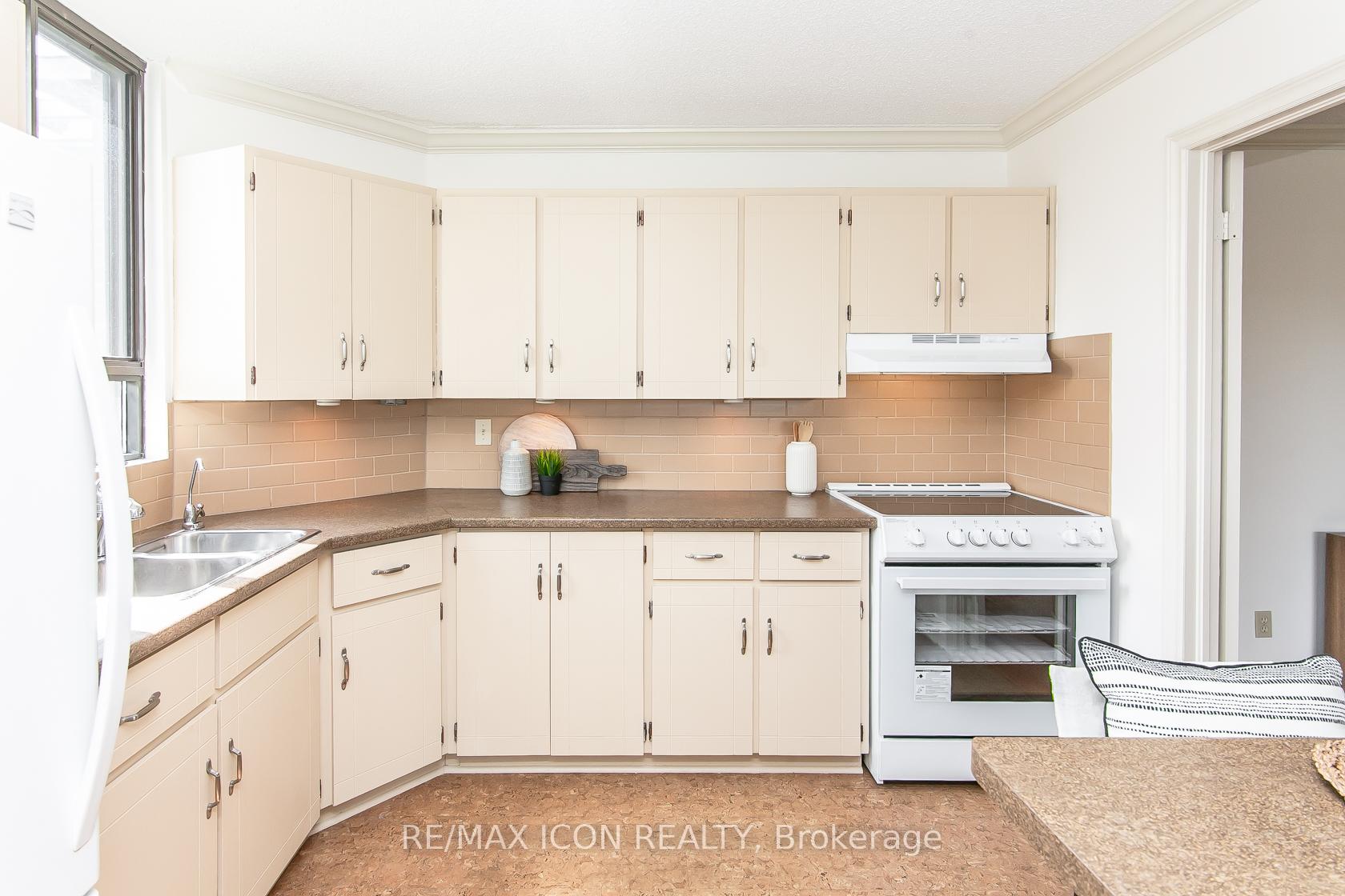 Photo 17 of Unit 508, 22 Marilyn Drive, Guelph, Riverside Park — HOMEH