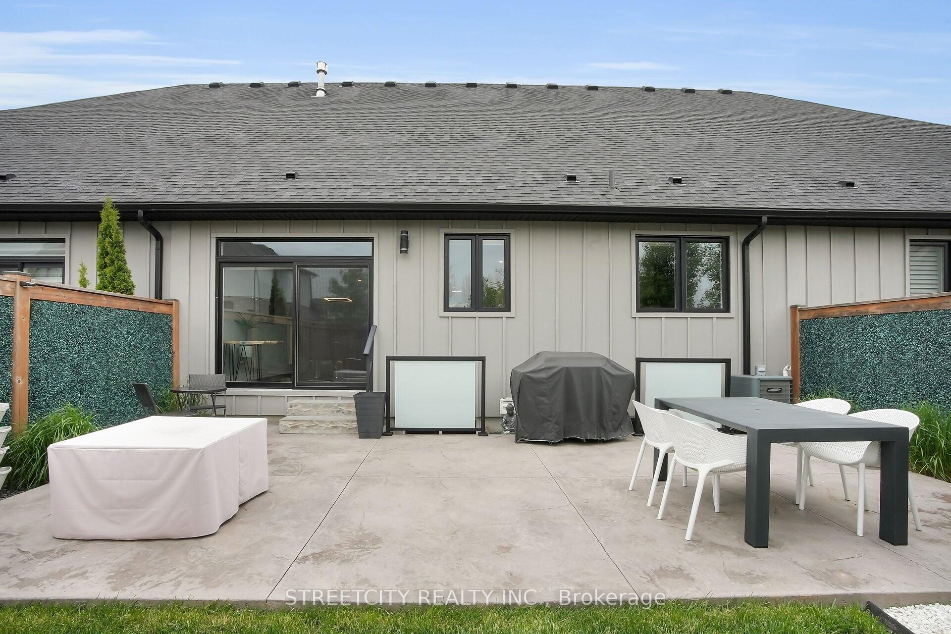 Photo 3 of Unit 126, 9861 Glendon Drive, Middlesex Centre, Rural Middlesex Centre — HOMEH