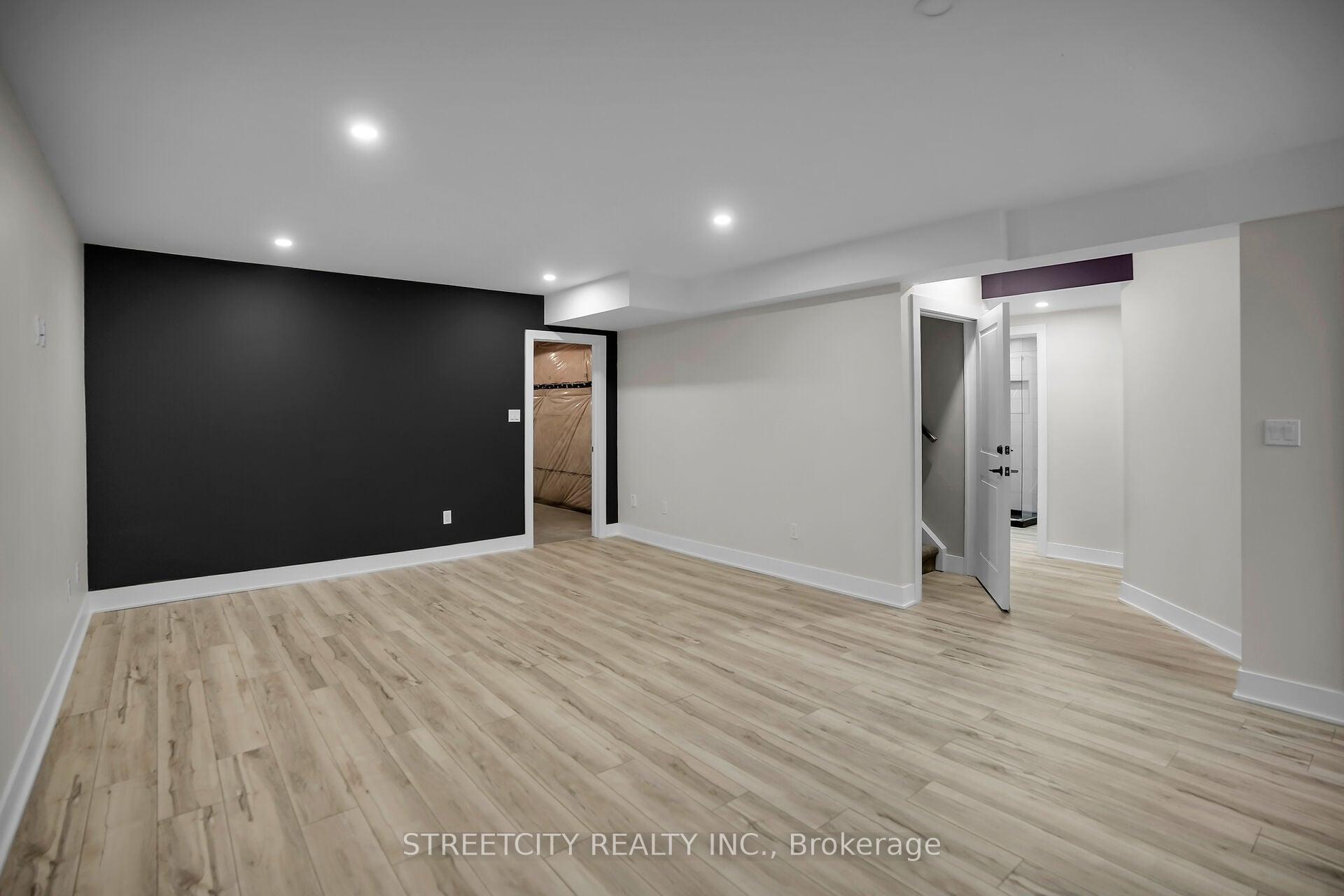 Photo 13 of Unit 126, 9861 Glendon Drive, Middlesex Centre, Rural Middlesex Centre — HOMEH