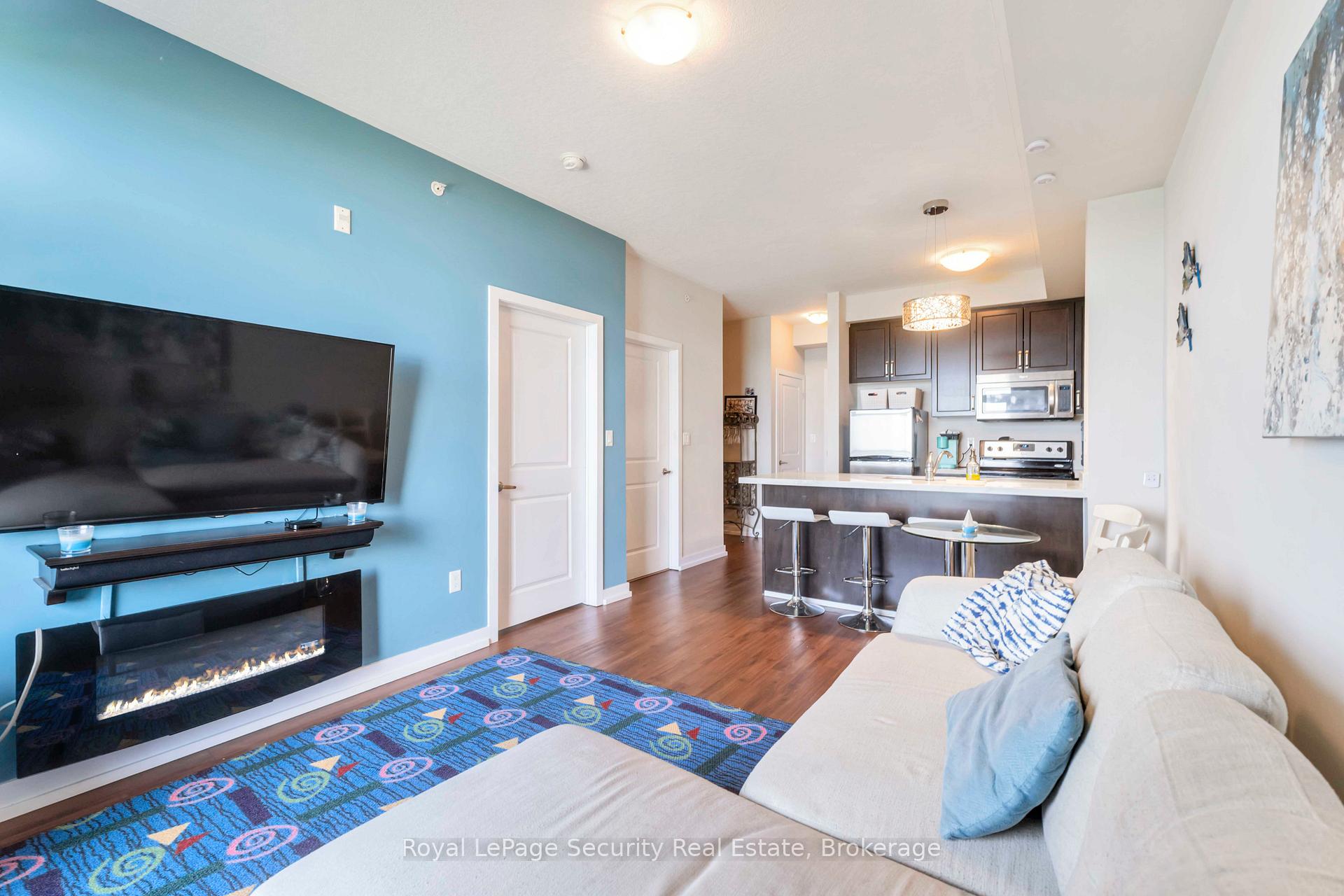 Photo 9 of Unit 203, 35 Southshore Crescent, Hamilton, Stoney Creek — HOMEH