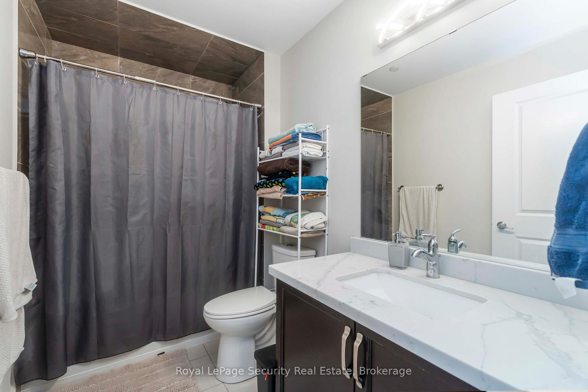Photo 14 of Unit 203, 35 Southshore Crescent, Hamilton, Stoney Creek — HOMEH