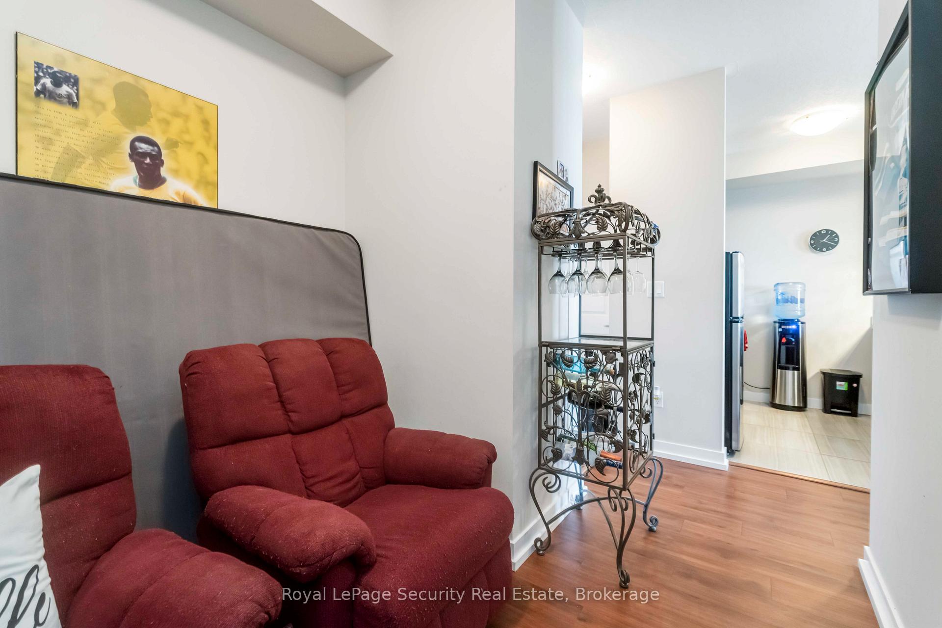 Photo 16 of Unit 203, 35 Southshore Crescent, Hamilton, Stoney Creek — HOMEH
