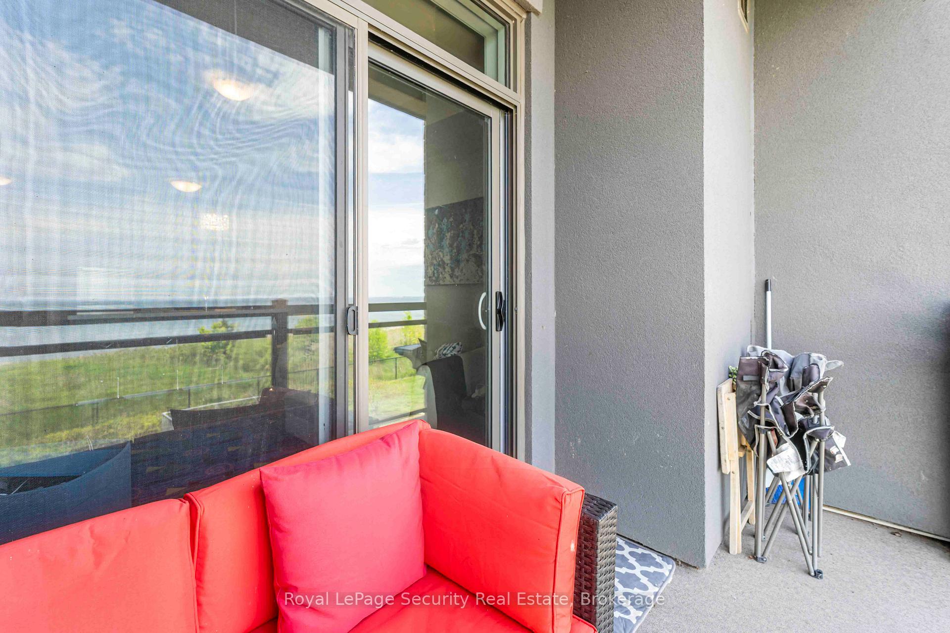 Photo 19 of Unit 203, 35 Southshore Crescent, Hamilton, Stoney Creek — HOMEH