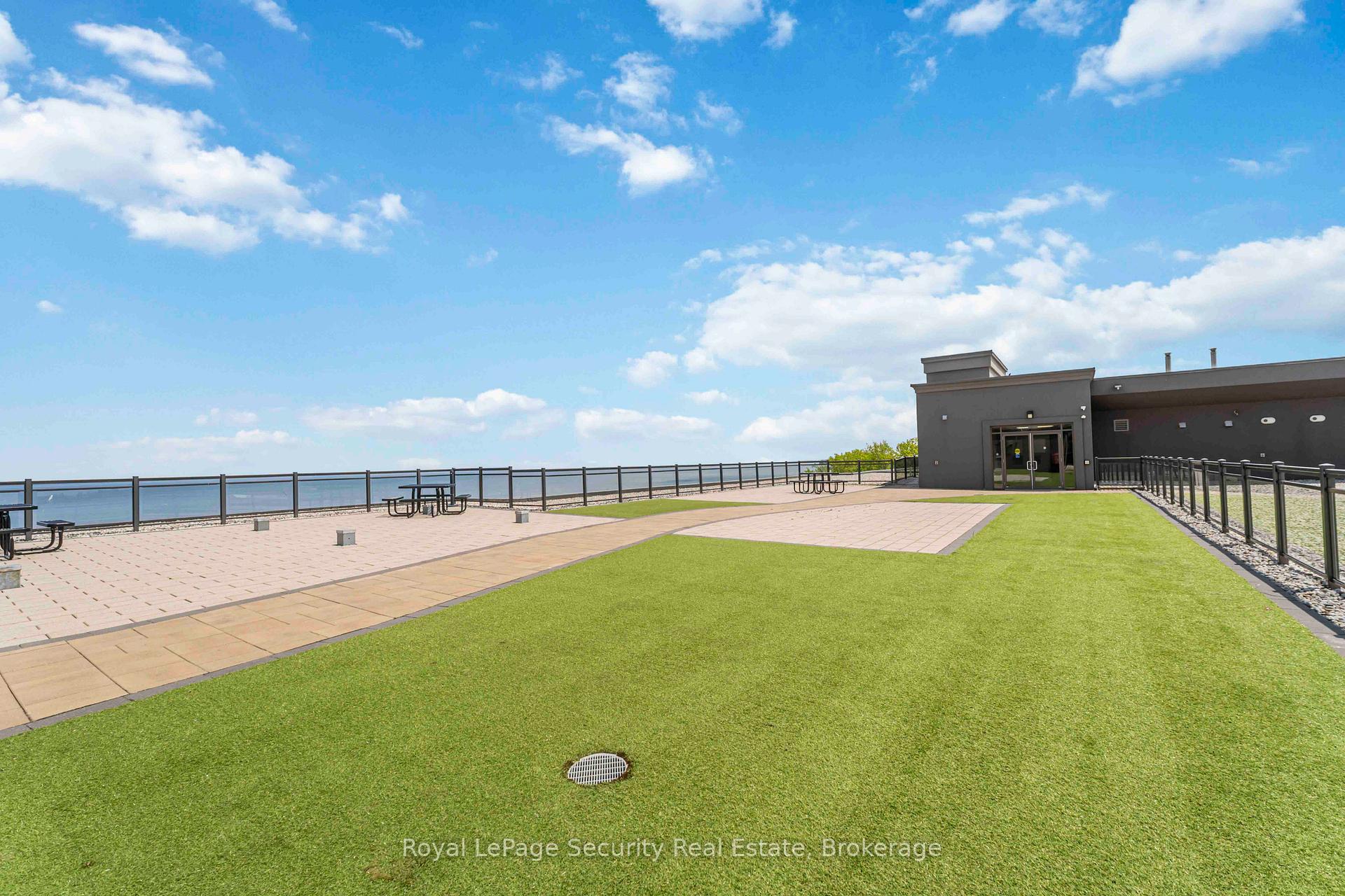Photo 26 of Unit 203, 35 Southshore Crescent, Hamilton, Stoney Creek — HOMEH