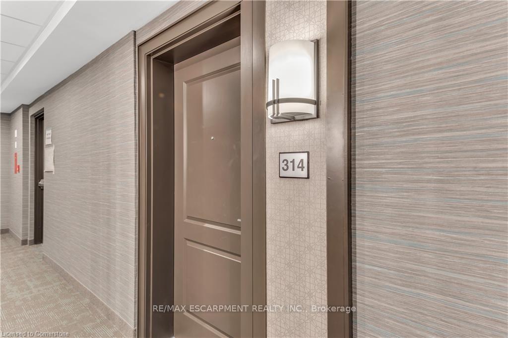 Photo 4 of Unit 314, 460 Dundas Street, Hamilton, Waterdown — HOMEH
