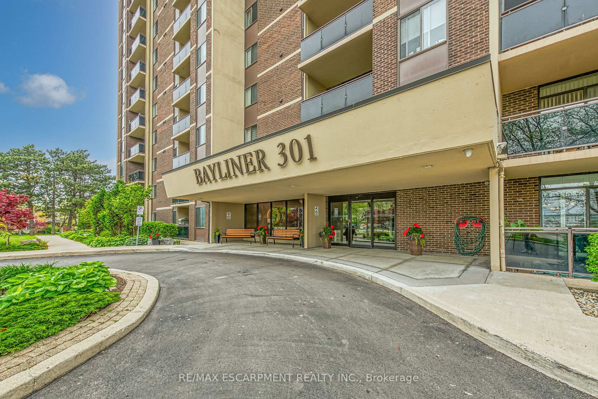 Photo 6 of Unit 1409, 301 Frances Avenue, Hamilton, Stoney Creek — HOMEH