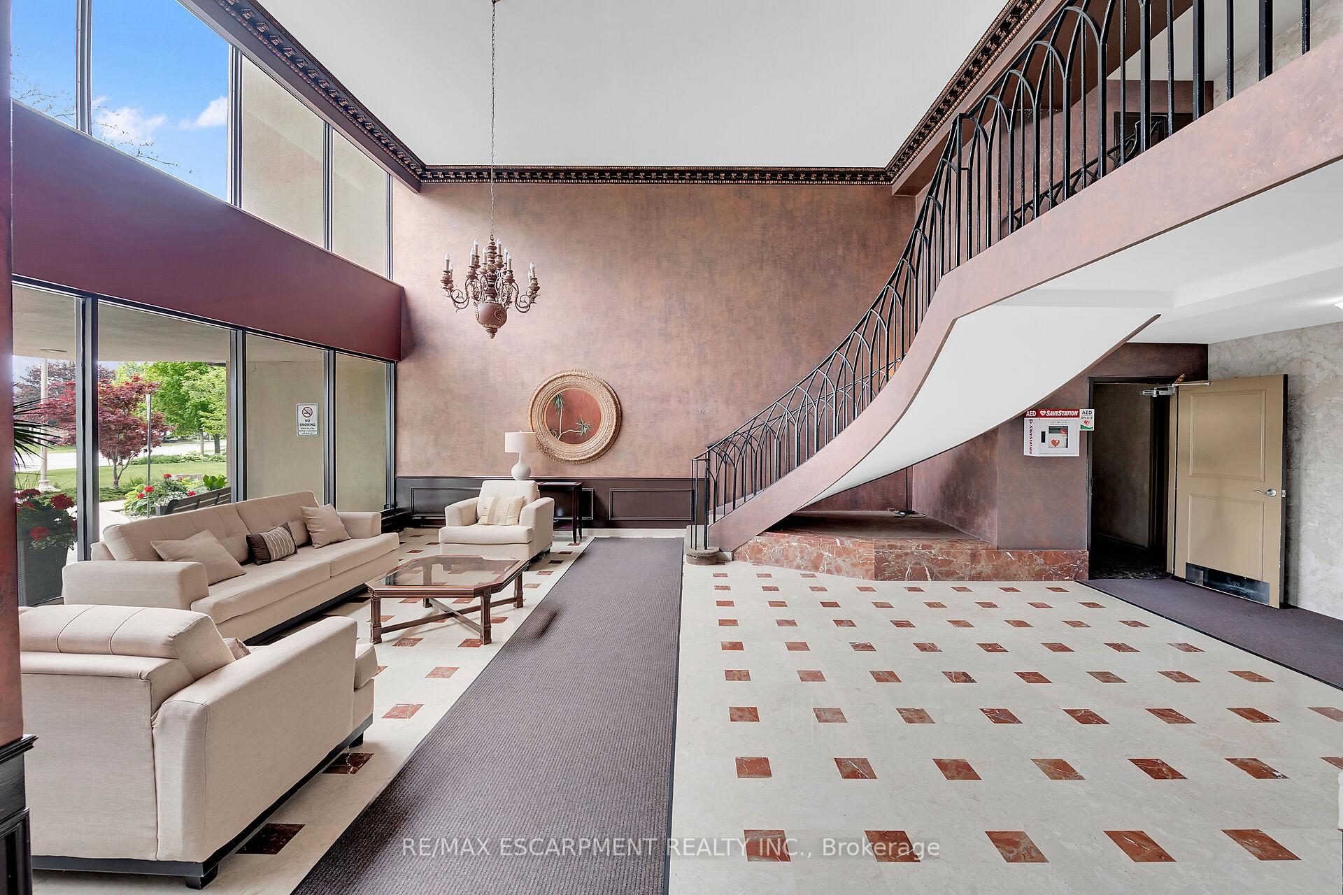 Photo 4 of Unit 1409, 301 Frances Avenue, Hamilton, Stoney Creek — HOMEH