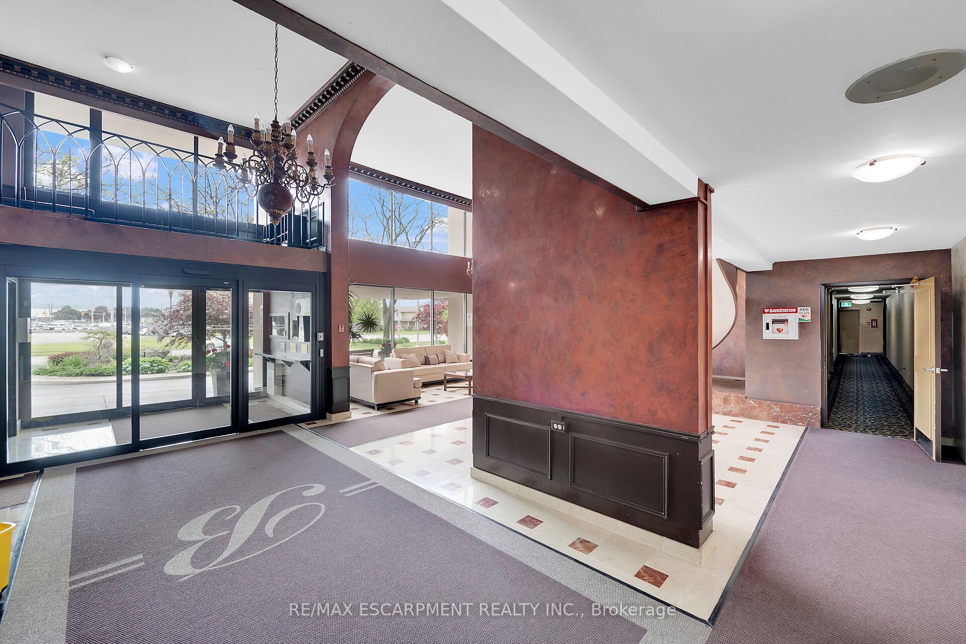 Photo 3 of Unit 1409, 301 Frances Avenue, Hamilton, Stoney Creek — HOMEH