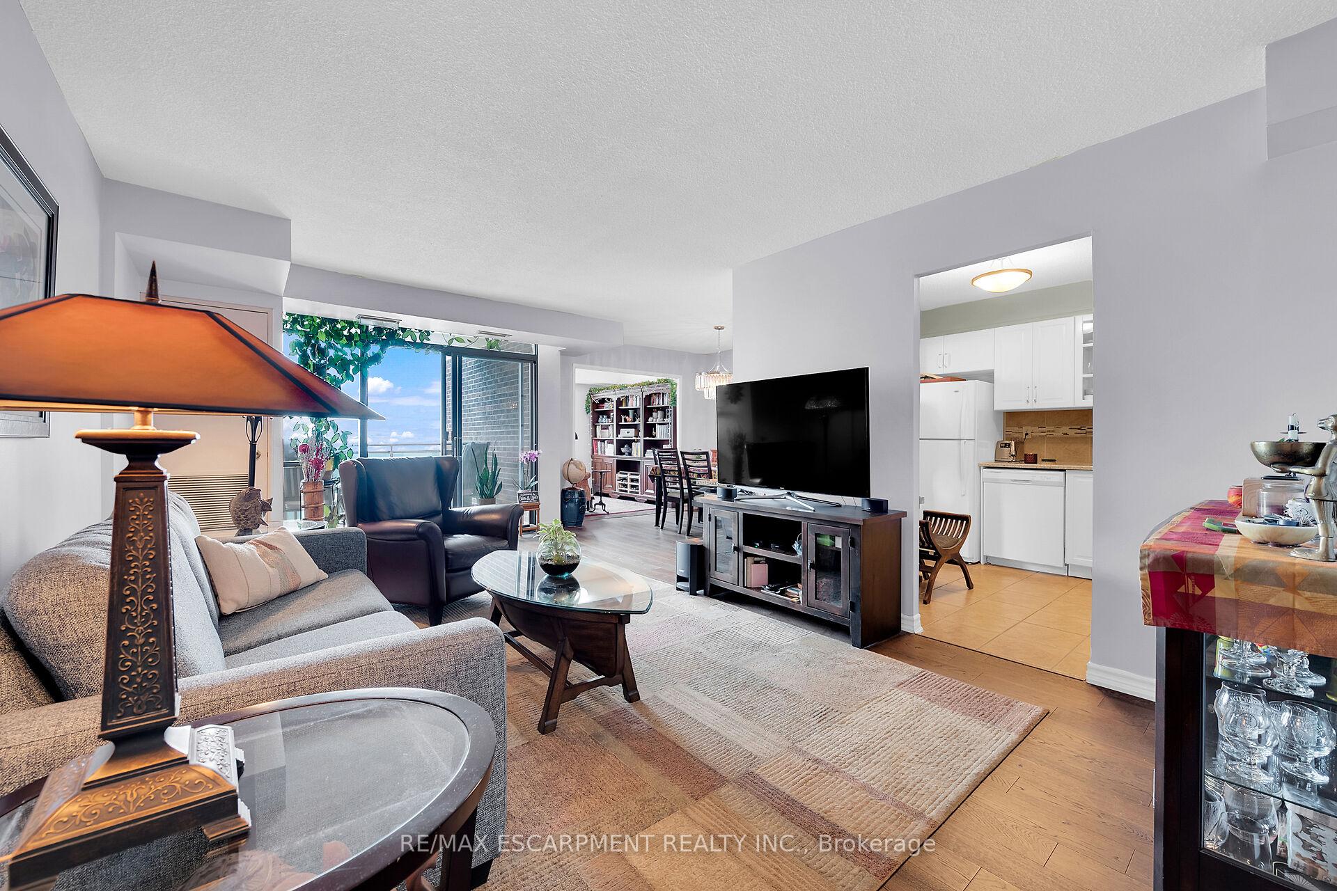 Photo 16 of Unit 1409, 301 Frances Avenue, Hamilton, Stoney Creek — HOMEH