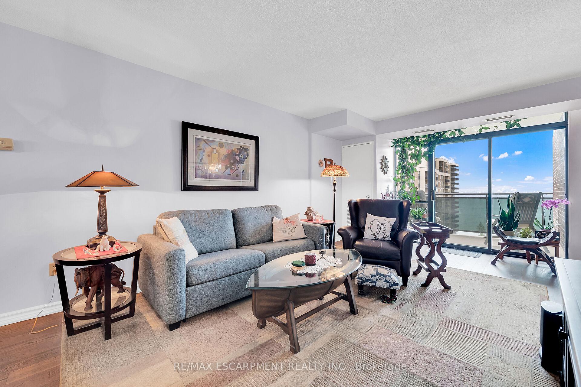Photo 15 of Unit 1409, 301 Frances Avenue, Hamilton, Stoney Creek — HOMEH