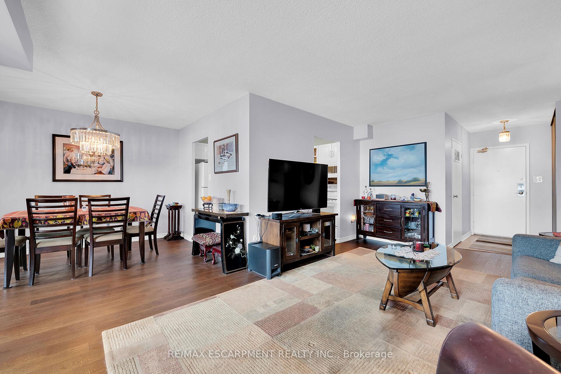 Photo 19 of Unit 1409, 301 Frances Avenue, Hamilton, Stoney Creek — HOMEH