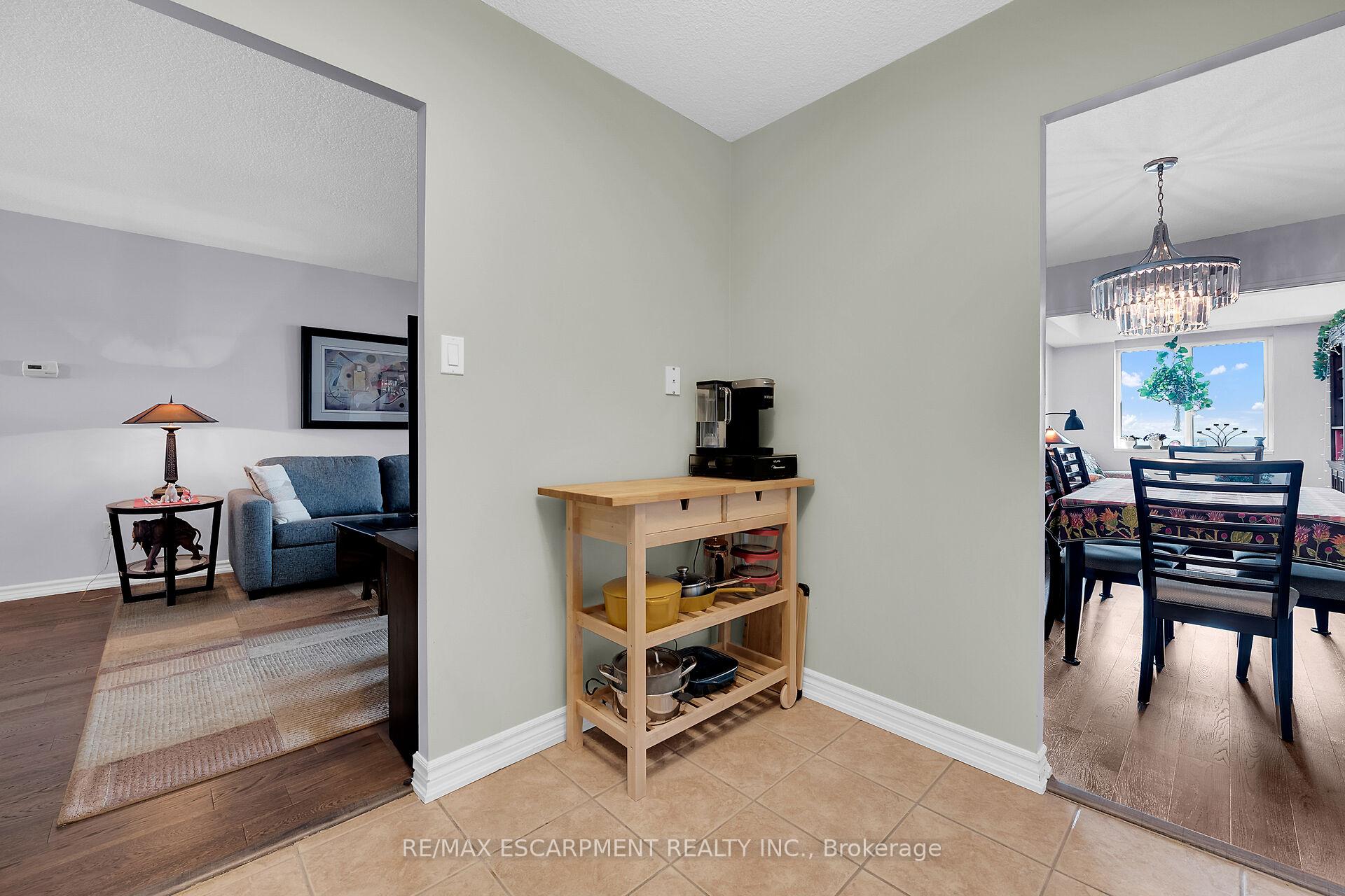 Photo 25 of Unit 1409, 301 Frances Avenue, Hamilton, Stoney Creek — HOMEH
