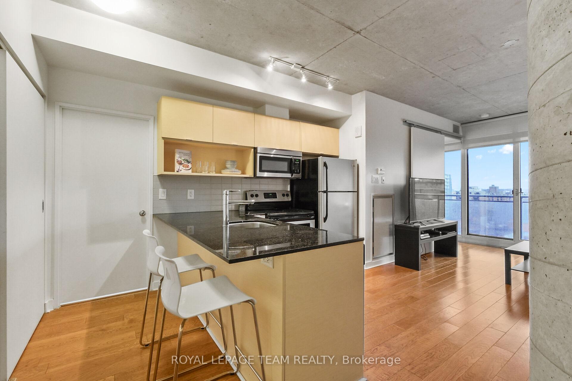 Photo 2 of Unit 1213, 324 Laurier Avenue W, Ottawa, Ottawa Centre — HOMEH