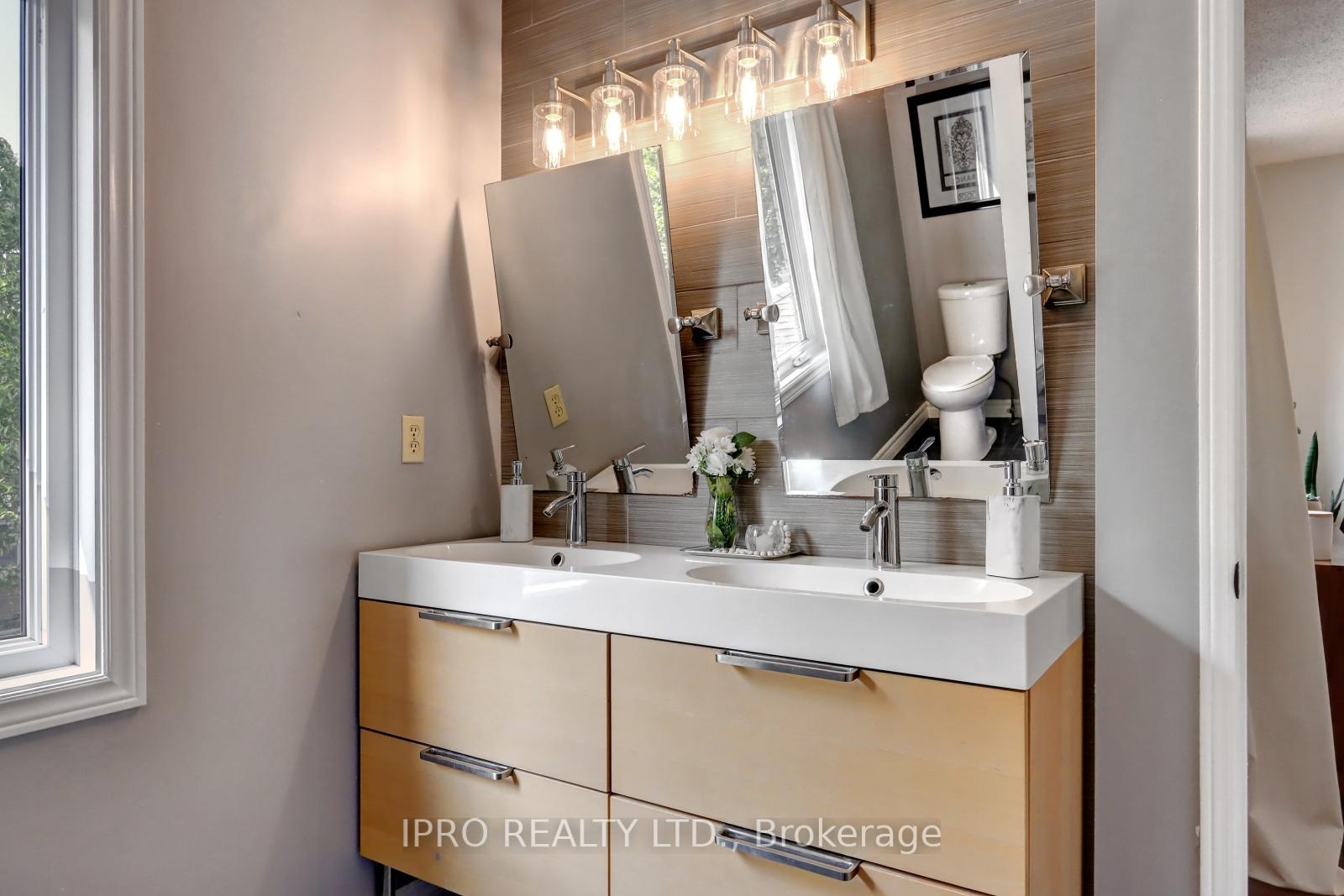 Photo 25 of Unit 28, 7 Davidson Boulevard, Hamilton, Dundas — HOMEH