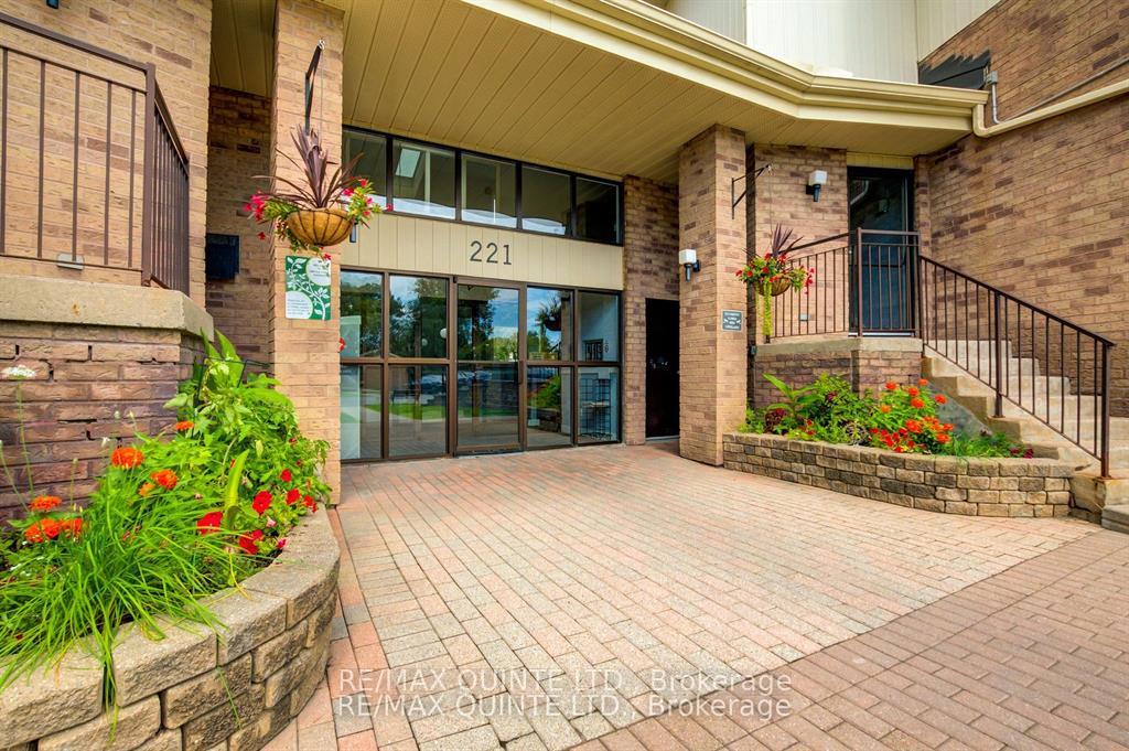Front of Unit 309B, 221 North Park Street