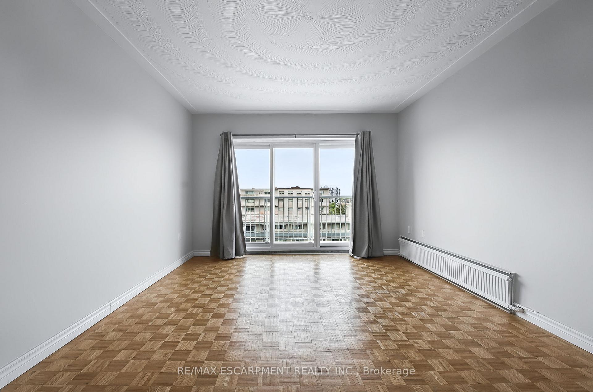 Photo 18 of Unit 708, 8 Woodman Drive S, Hamilton, Corman — HOMEH