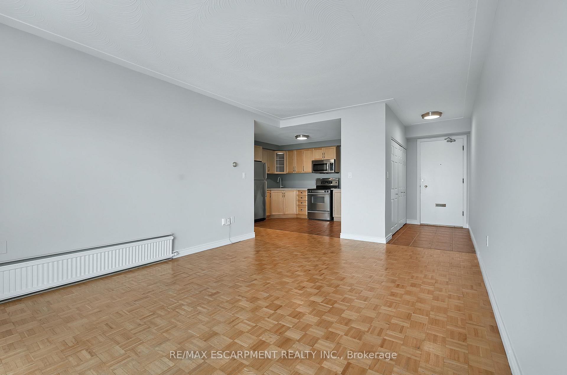 Photo 10 of Unit 708, 8 Woodman Drive S, Hamilton, Corman — HOMEH