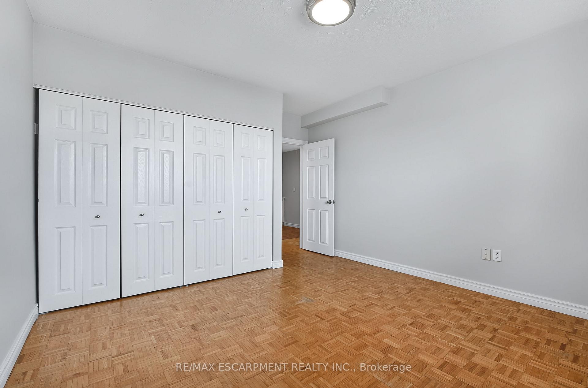 Photo 22 of Unit 708, 8 Woodman Drive S, Hamilton, Corman — HOMEH