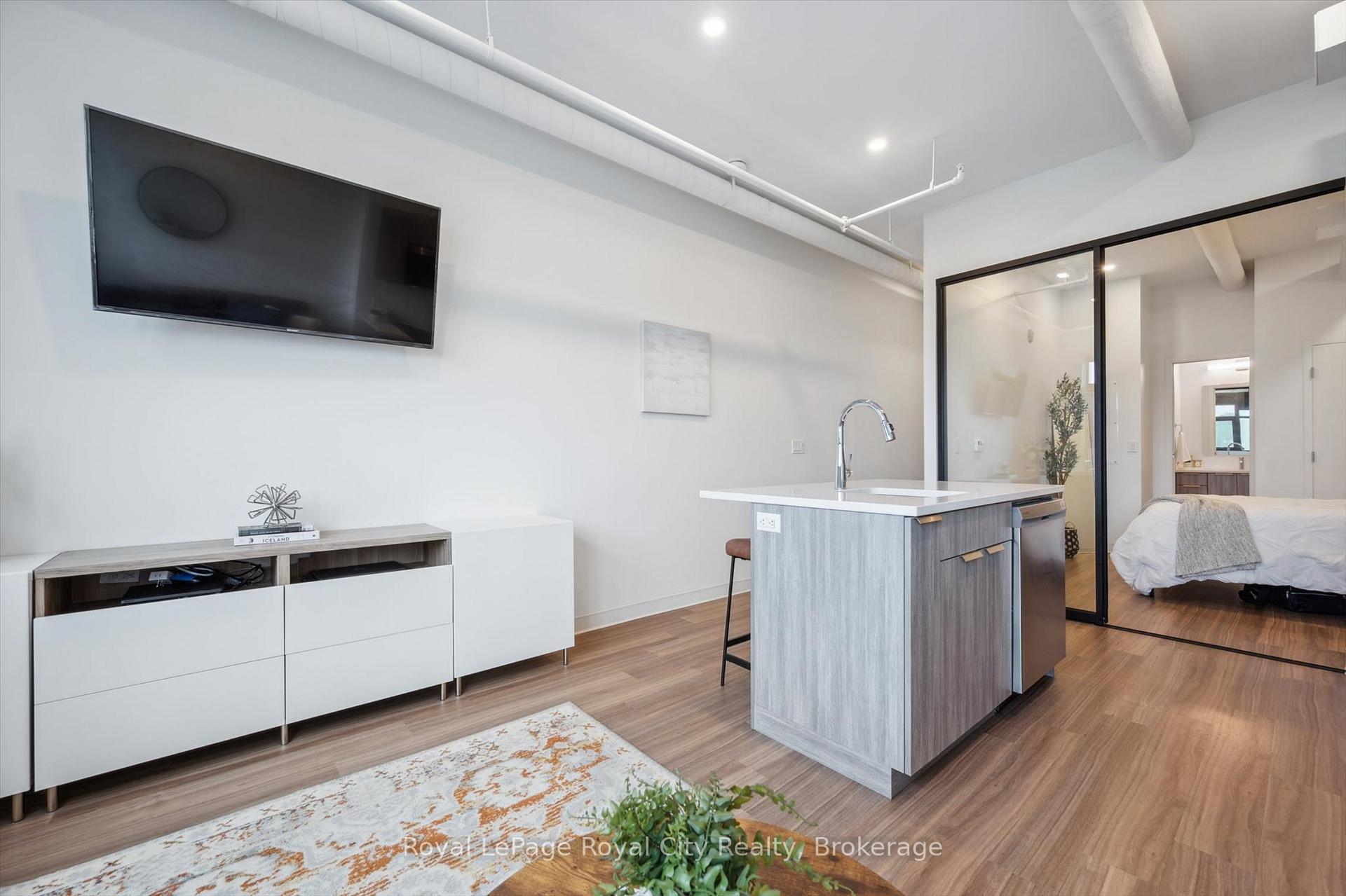 Photo 12 of Unit 522, 120 Huron Street, Guelph, St. Patrick's Ward — HOMEH