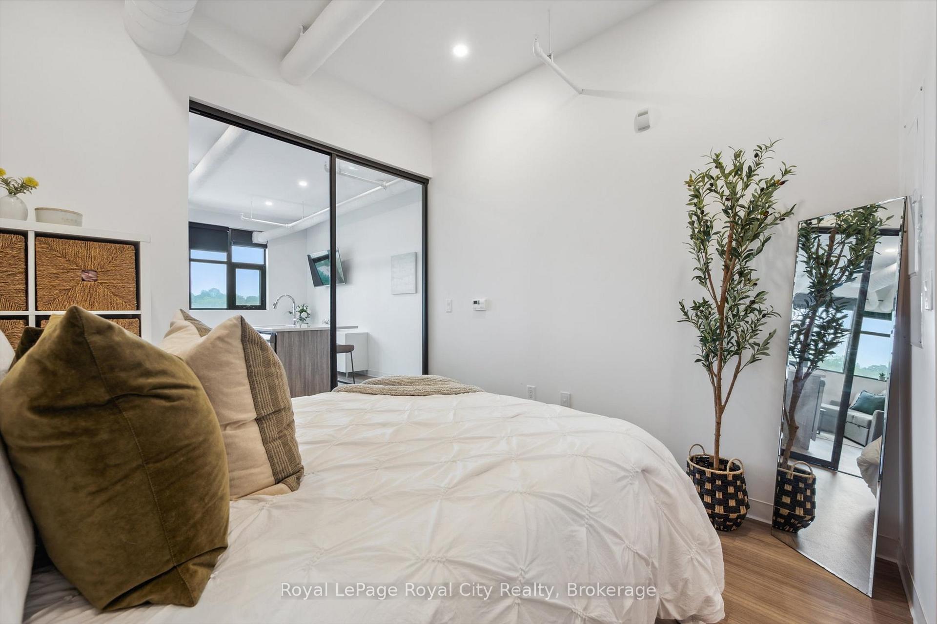 Photo 11 of Unit 522, 120 Huron Street, Guelph, St. Patrick's Ward — HOMEH
