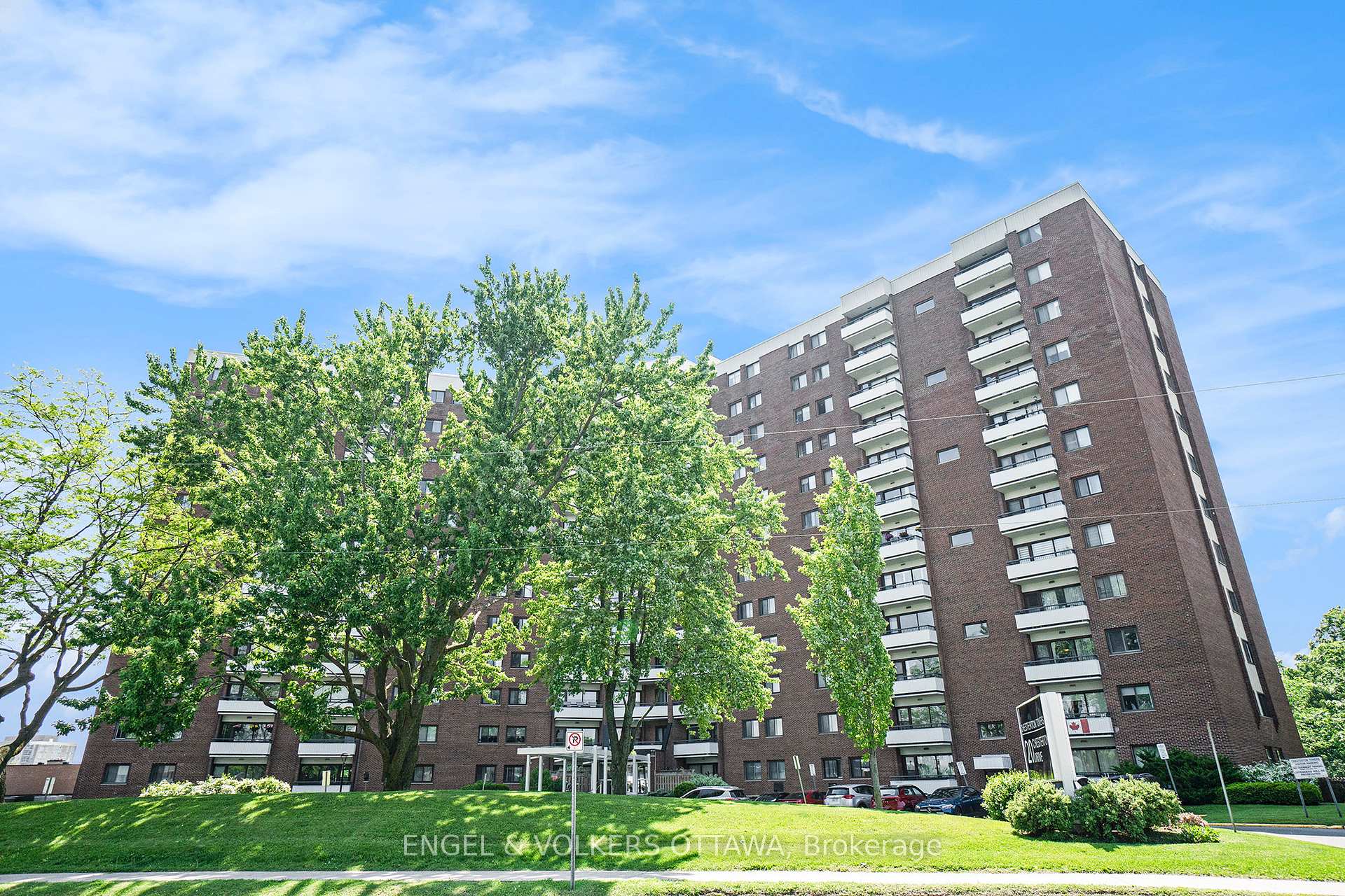 Photo 20 of Unit 817, 20 Chesterton Drive, Ottawa, Borden Farm/Stewart Farm/Carleton Heights/Parkwood Hills — HOMEH