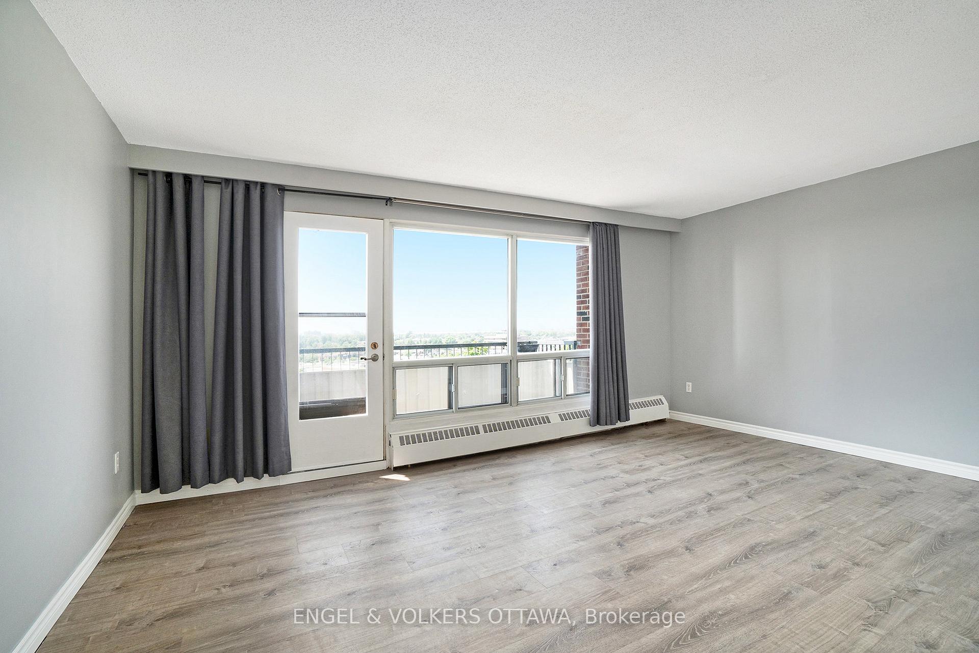 Photo 5 of Unit 817, 20 Chesterton Drive, Ottawa, Borden Farm/Stewart Farm/Carleton Heights/Parkwood Hills — HOMEH