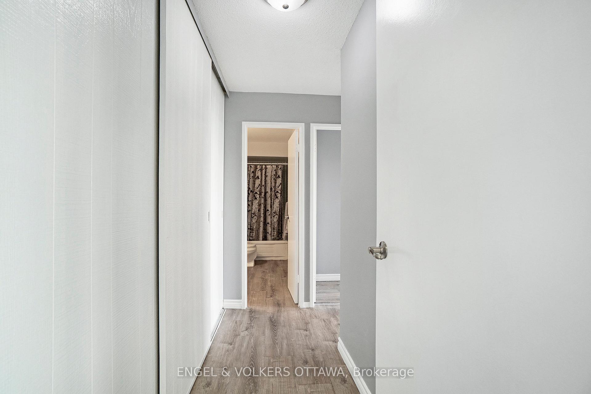 Photo 32 of Unit 817, 20 Chesterton Drive, Ottawa, Borden Farm/Stewart Farm/Carleton Heights/Parkwood Hills — HOMEH