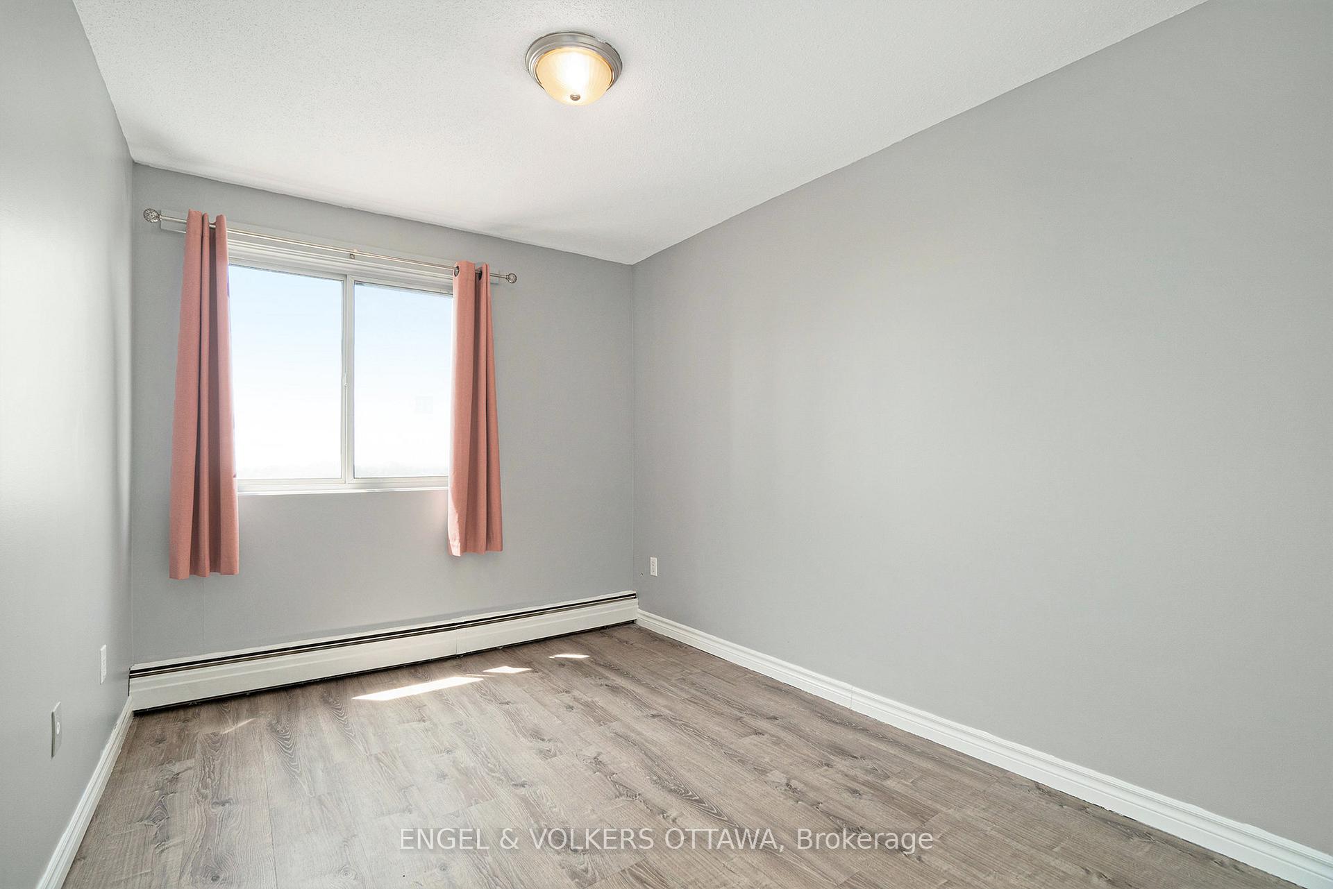 Photo 13 of Unit 817, 20 Chesterton Drive, Ottawa, Borden Farm/Stewart Farm/Carleton Heights/Parkwood Hills — HOMEH