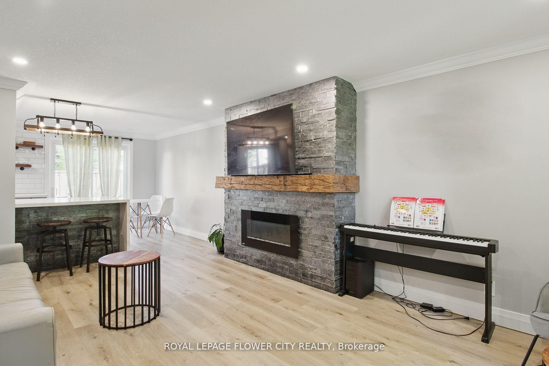 Photo 4 of Unit 129, 151 Gateshead Crescent, Hamilton, Stoney Creek — HOMEH