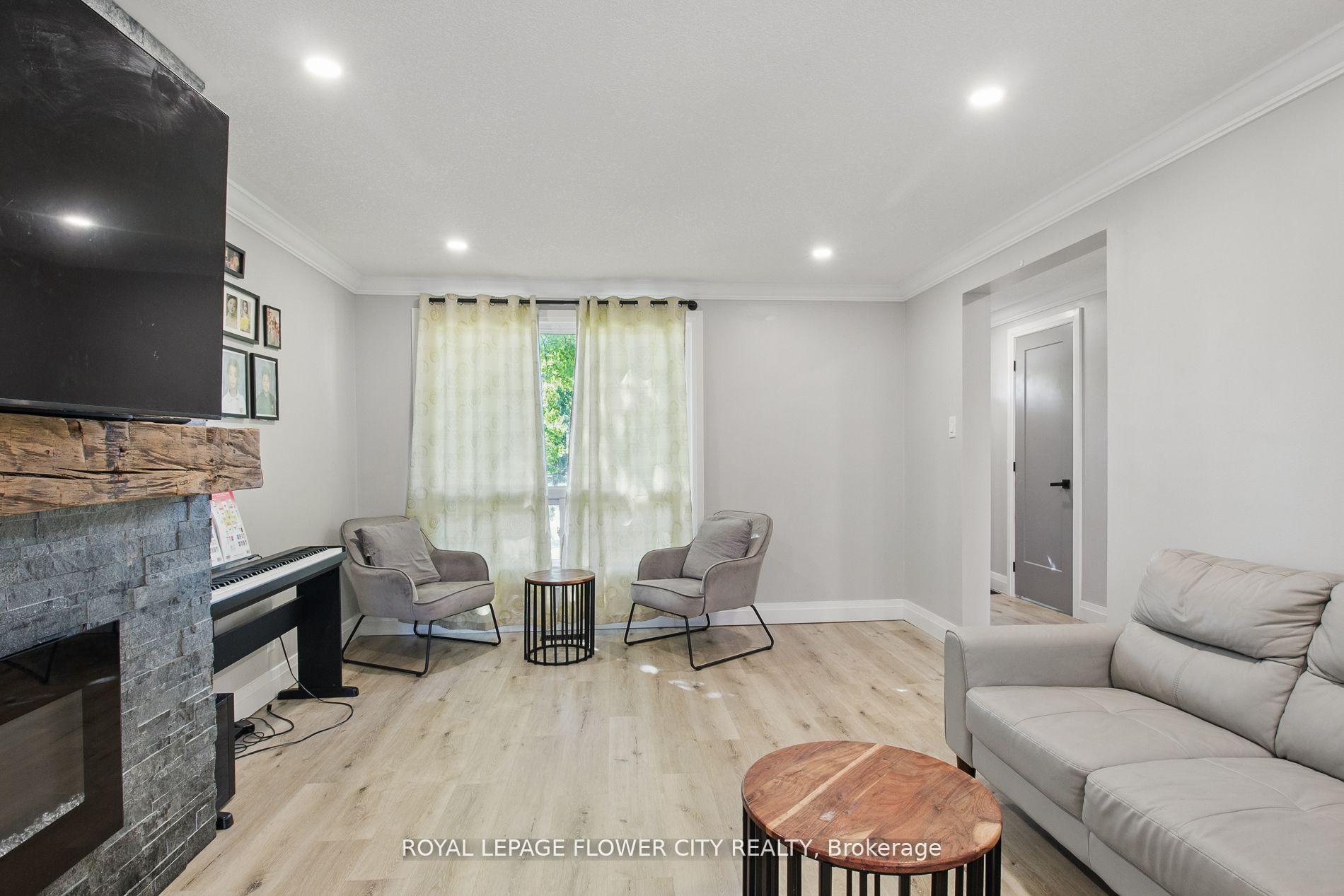 Photo 5 of Unit 129, 151 Gateshead Crescent, Hamilton, Stoney Creek — HOMEH